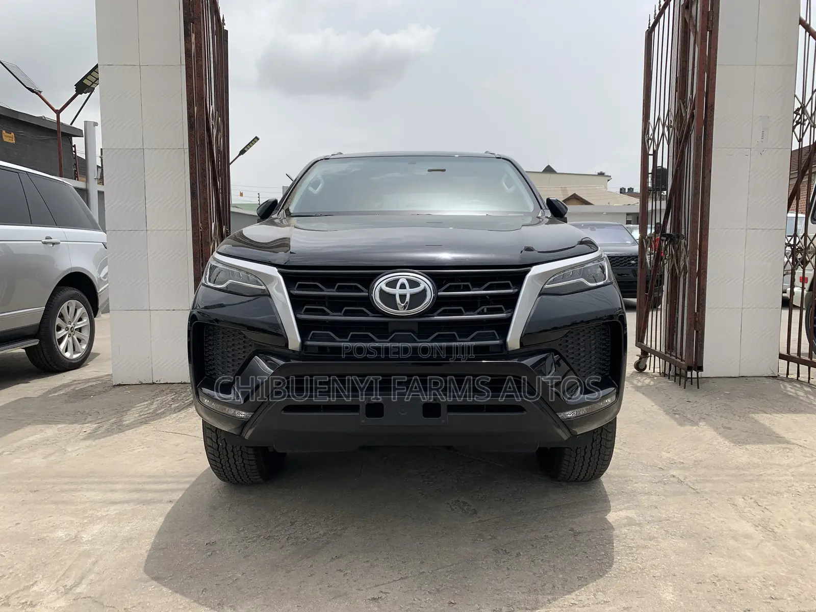 New Toyota Fortuner 4.0 AWD 2023 Black