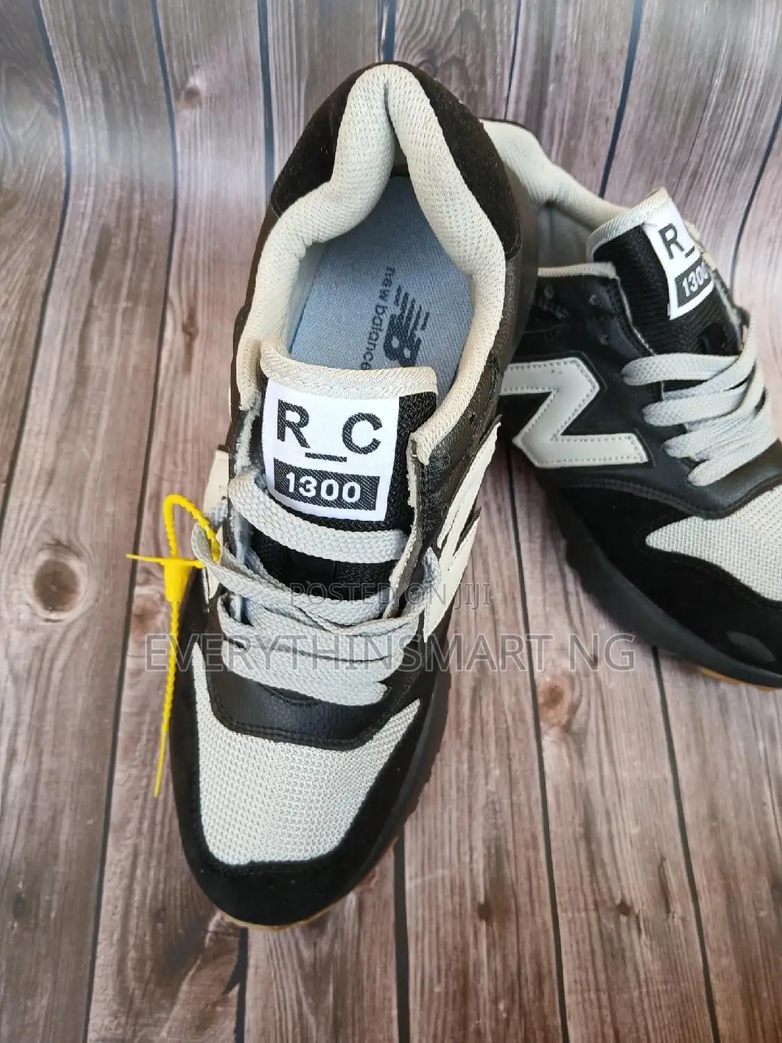 New Balance Shoes (Brand New)