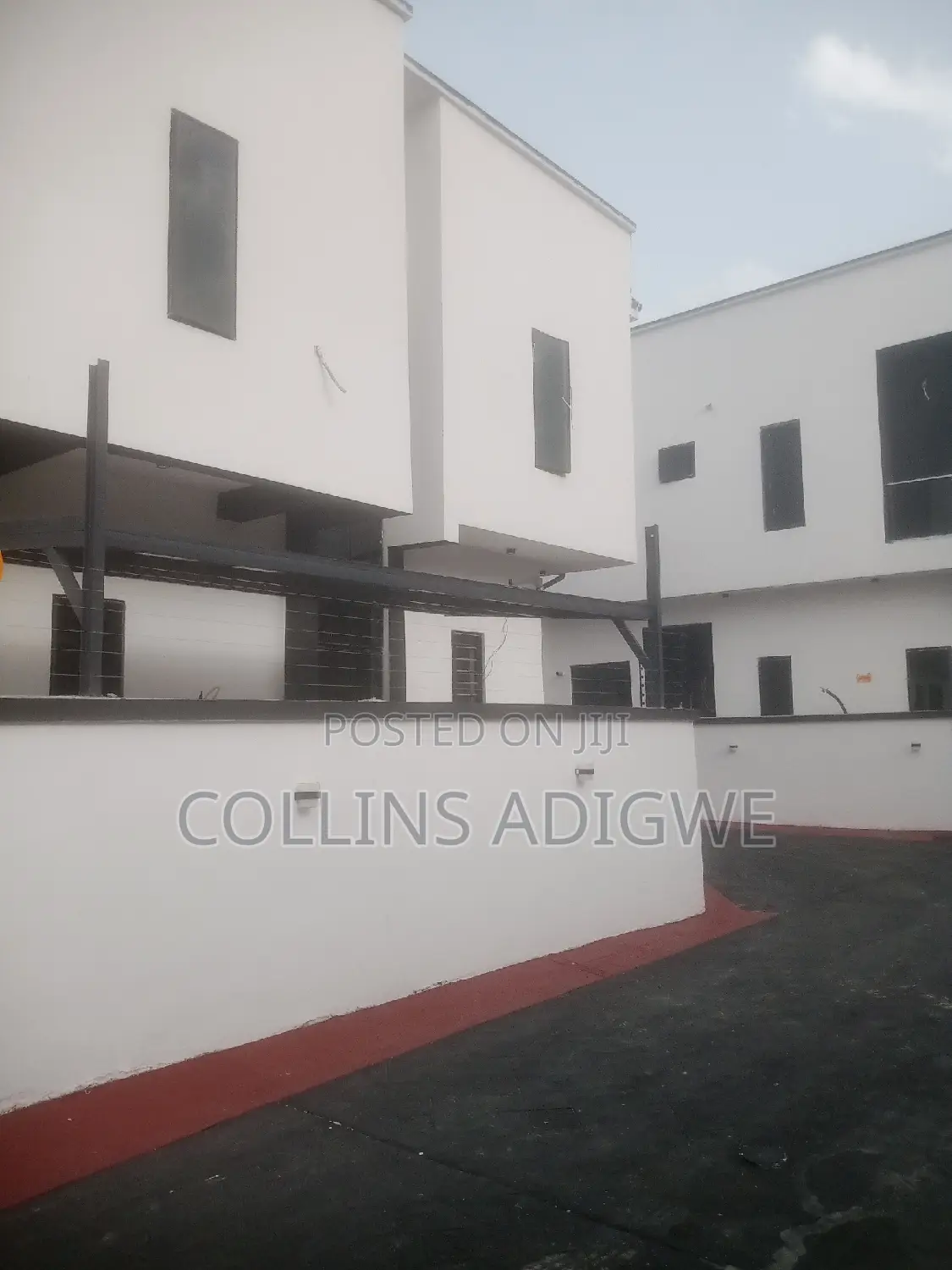 4bdrm Duplex in Oral Home, Ikota for sale