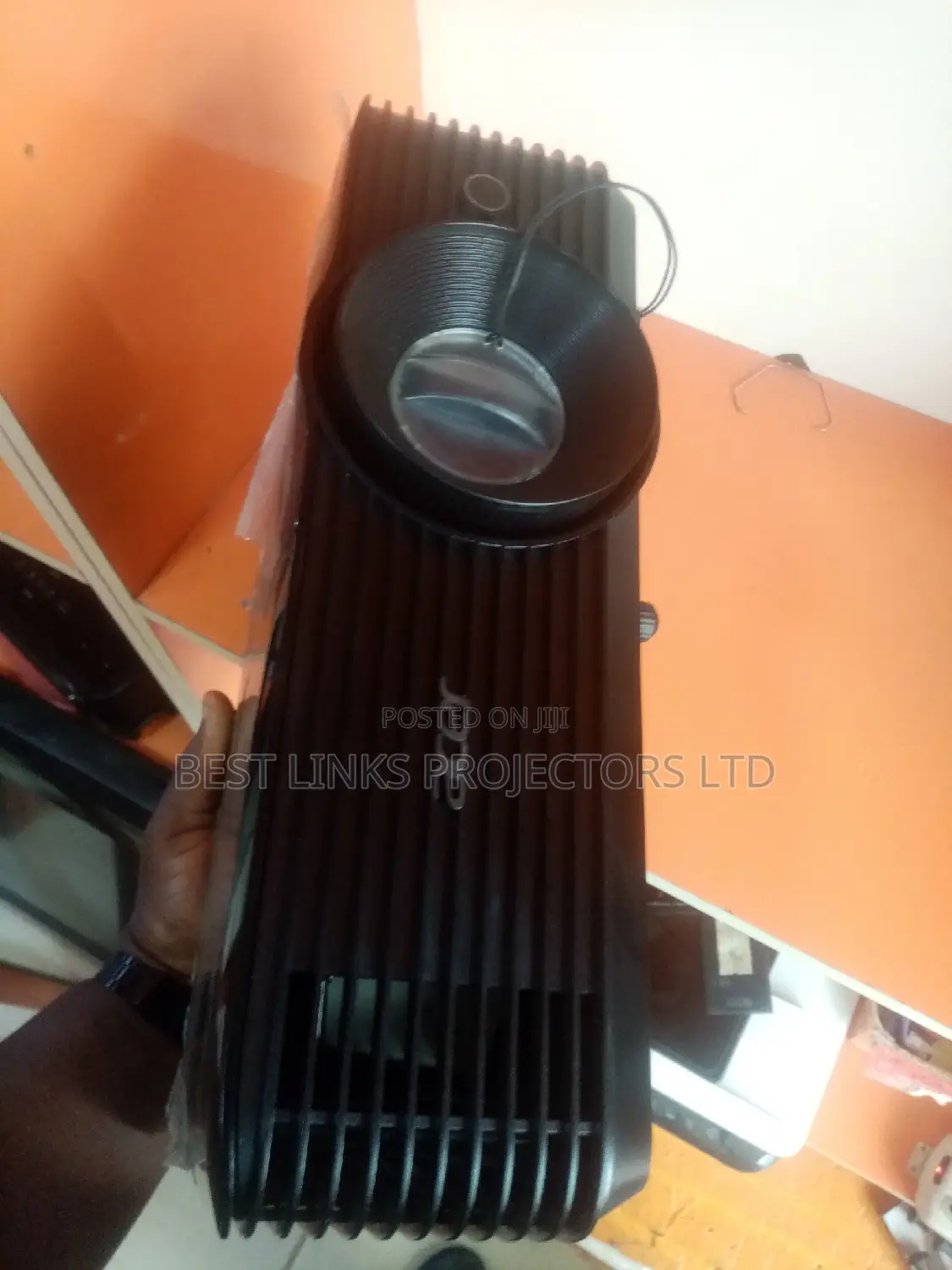 Acer Projector, 4000 Lumens, Hdmi, USB and Vga Ports