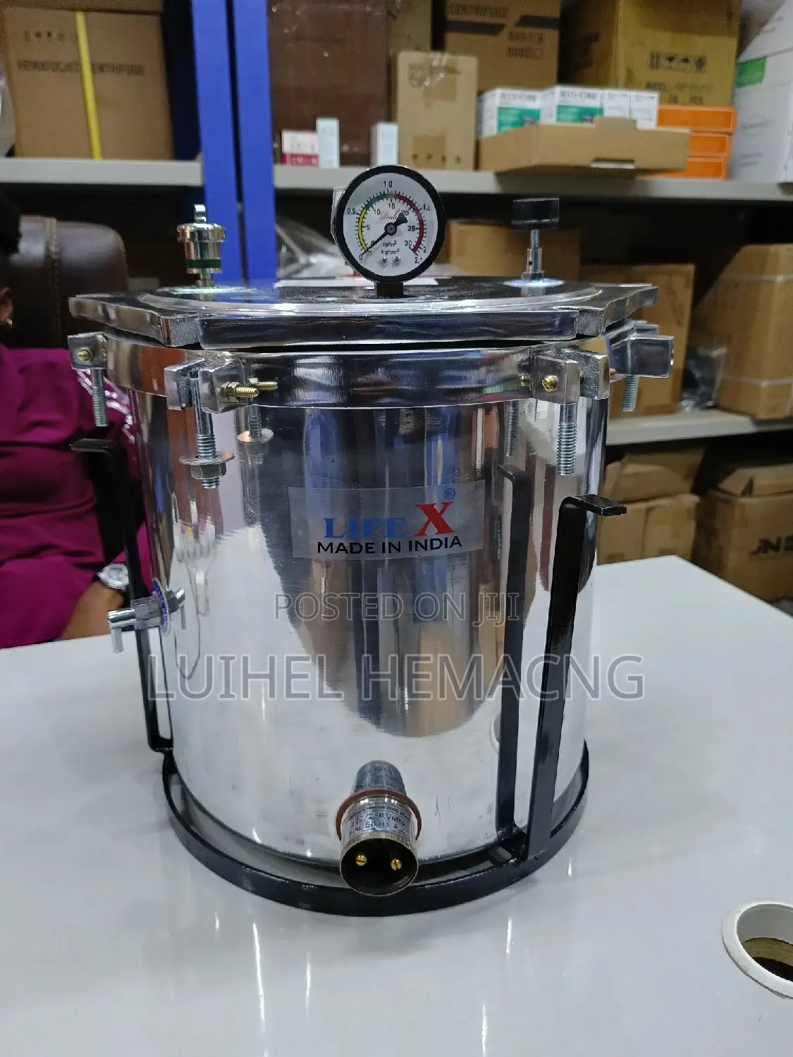 12 Liters Autoclave Machine