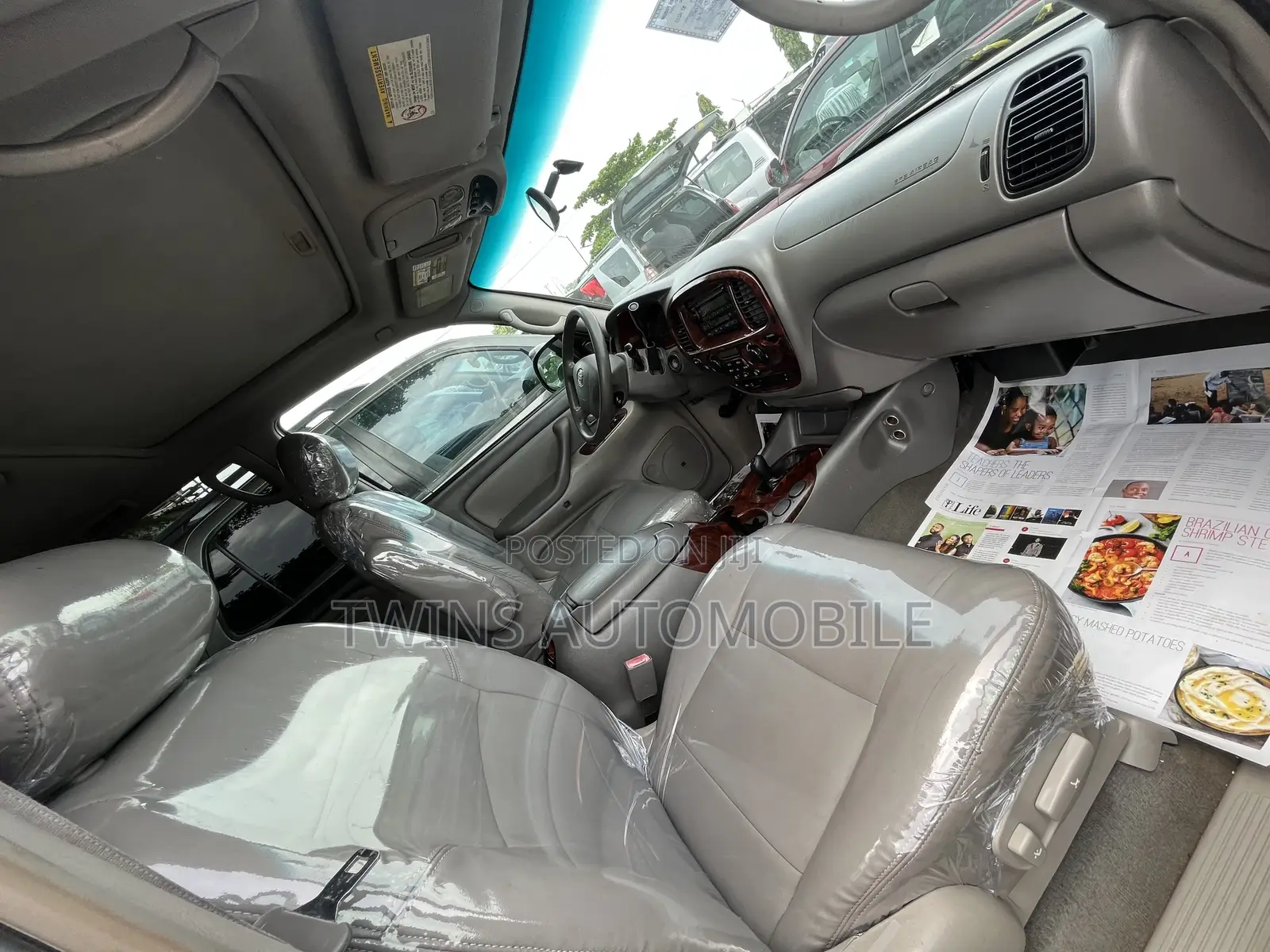 Toyota Sequoia 2004 Silver
