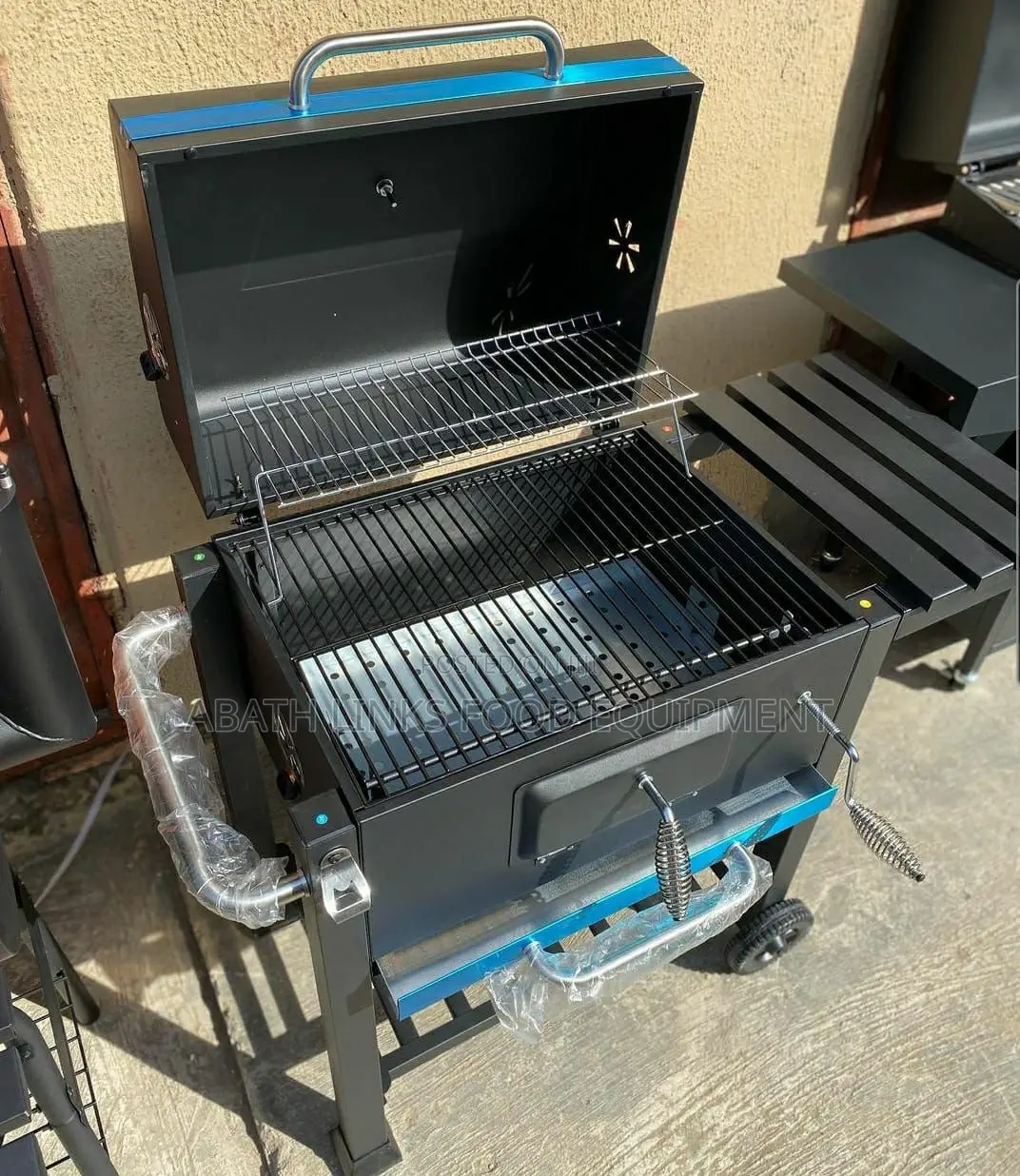 Barbecue Charcoal Grill