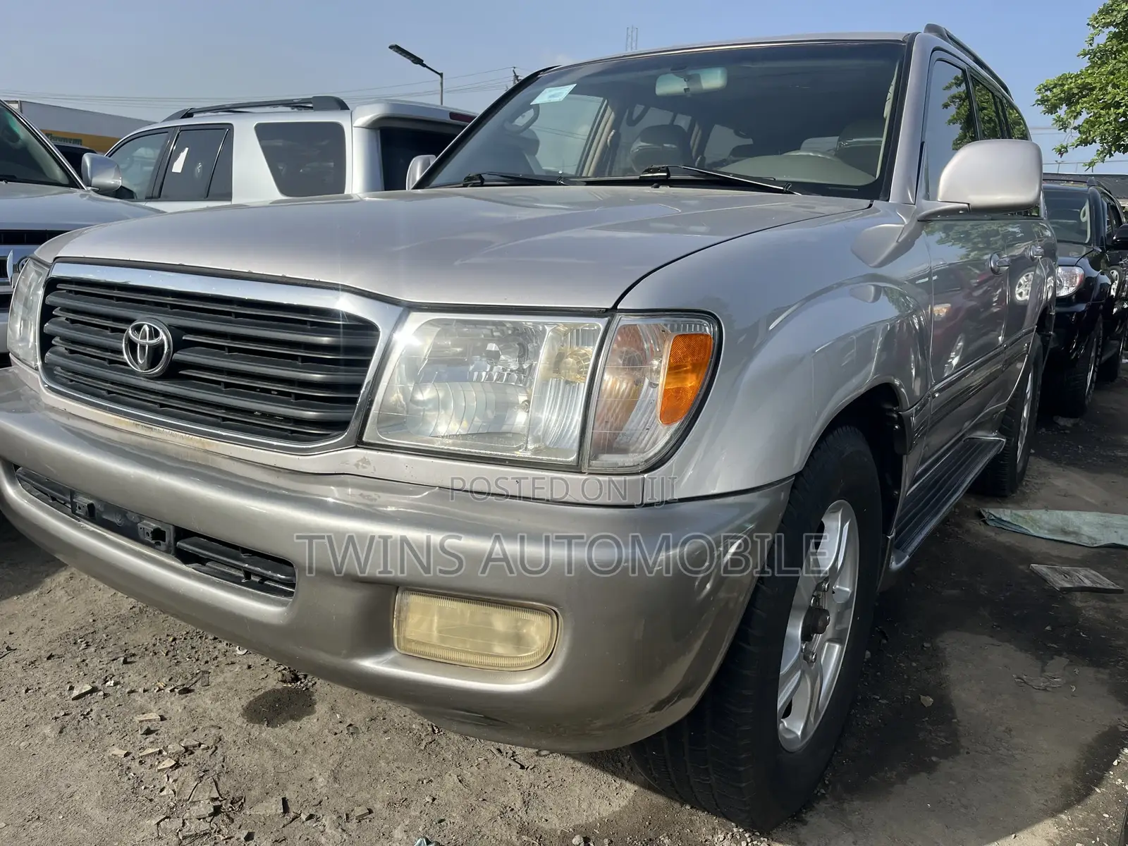 Toyota Land Cruiser 2004 Silver