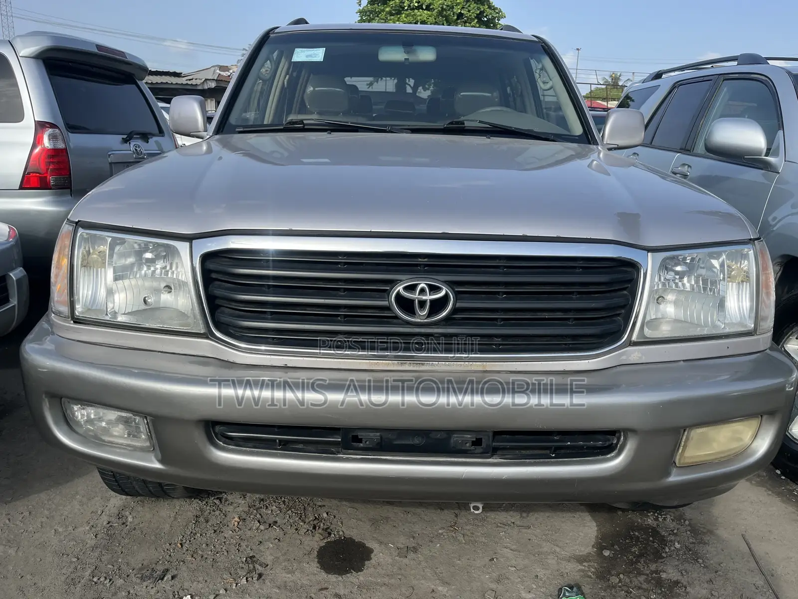 Toyota Land Cruiser 2004 Silver