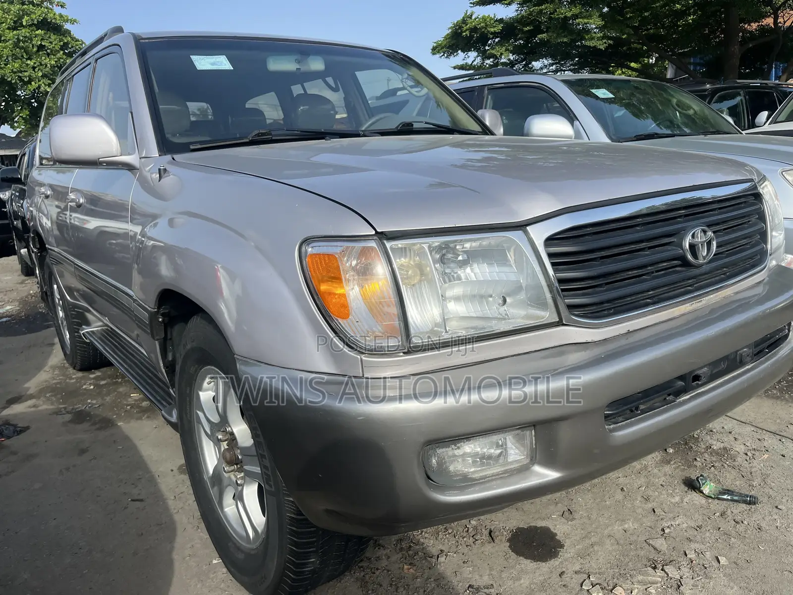Toyota Land Cruiser 2004 Silver