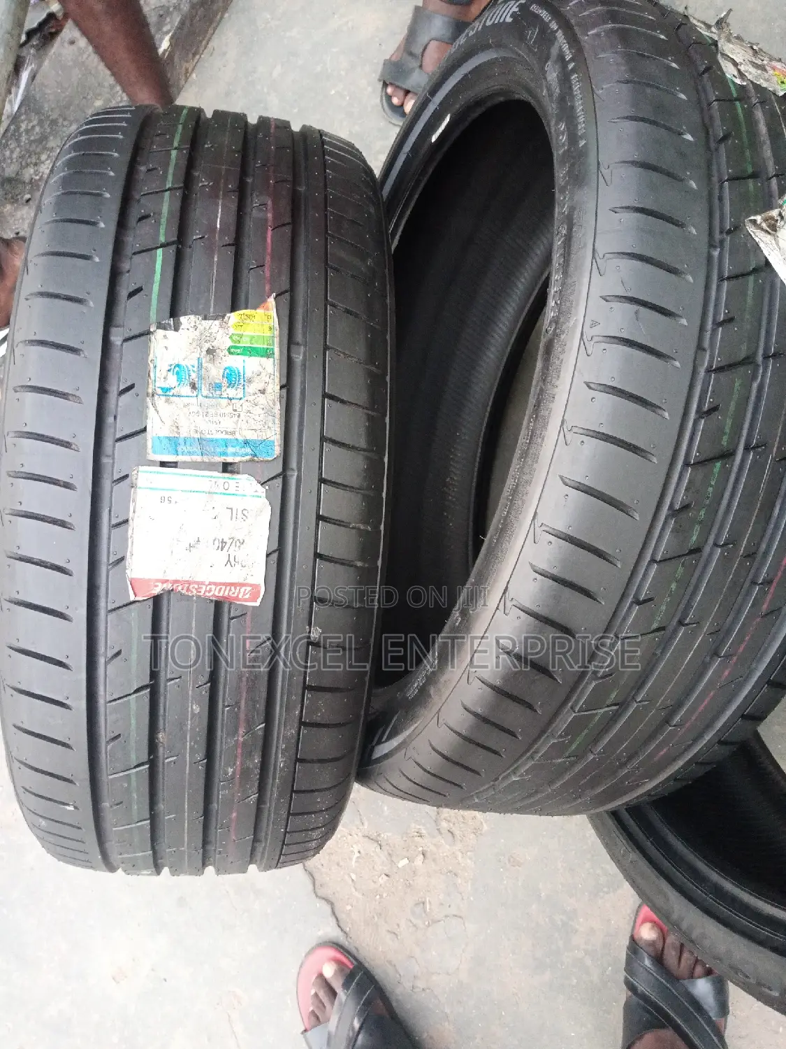 Latest Bridgestone Tyre 245/40/21 Run-Flat