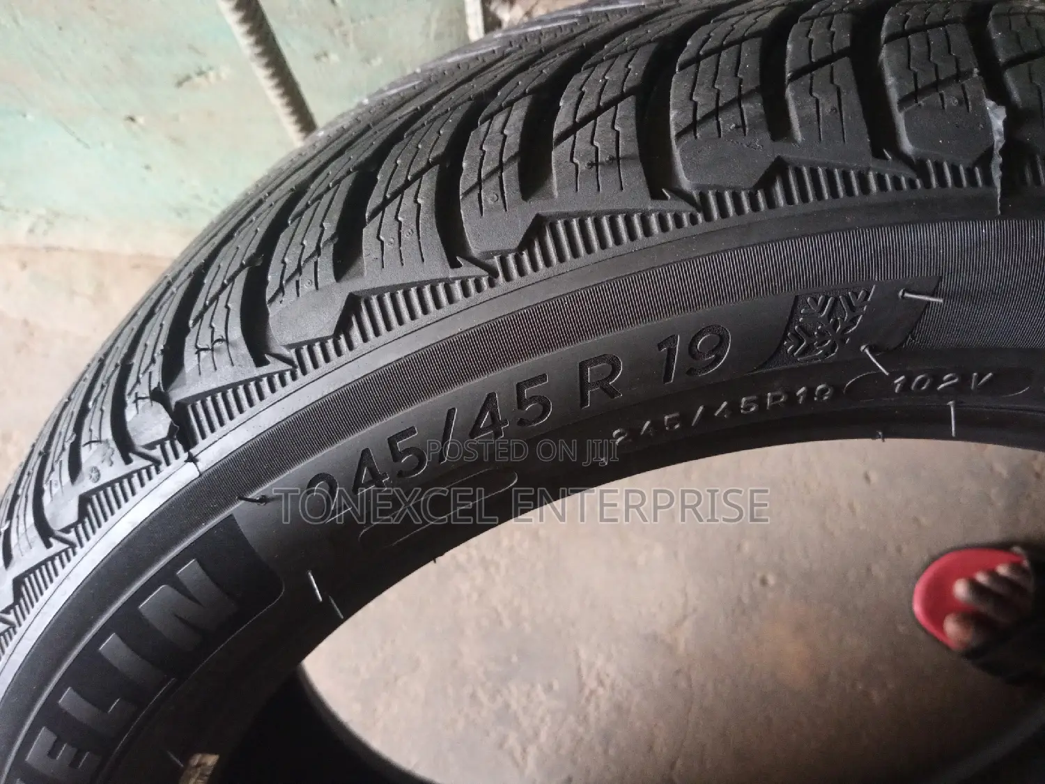 Latest Michelin Tyre 245/45/19
