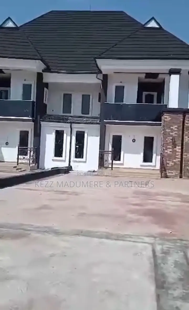 4bdrm Duplex in Near Amakaohia, Owerri for sale