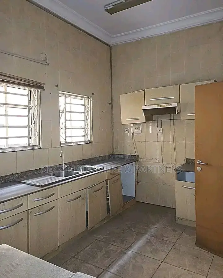4bdrm Duplex in Dr Peter Odili , for sale