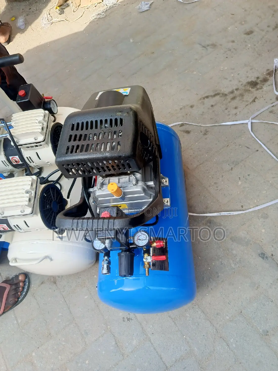 Oilles 25litres Electric Compressor Machine
