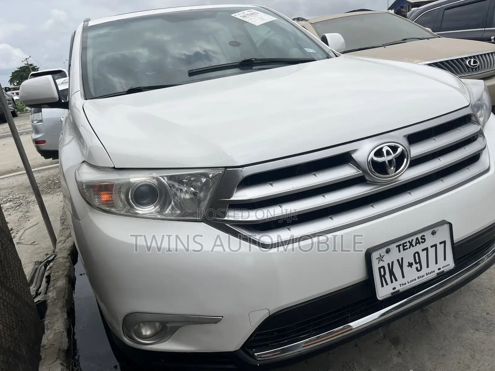 Toyota Highlander Limited 2012 White