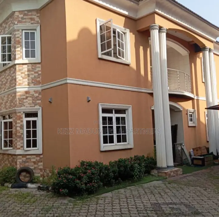5bdrm Duplex in Institution Layout, Owerri for sale