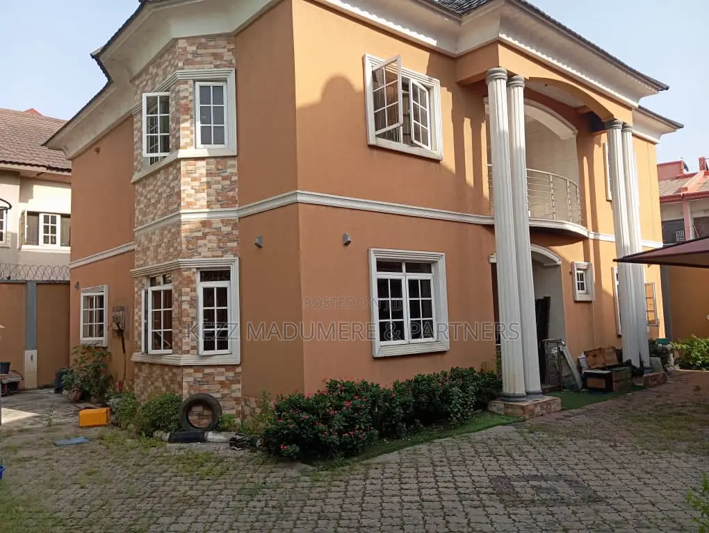 5bdrm Duplex in Institution Layout, Owerri for sale