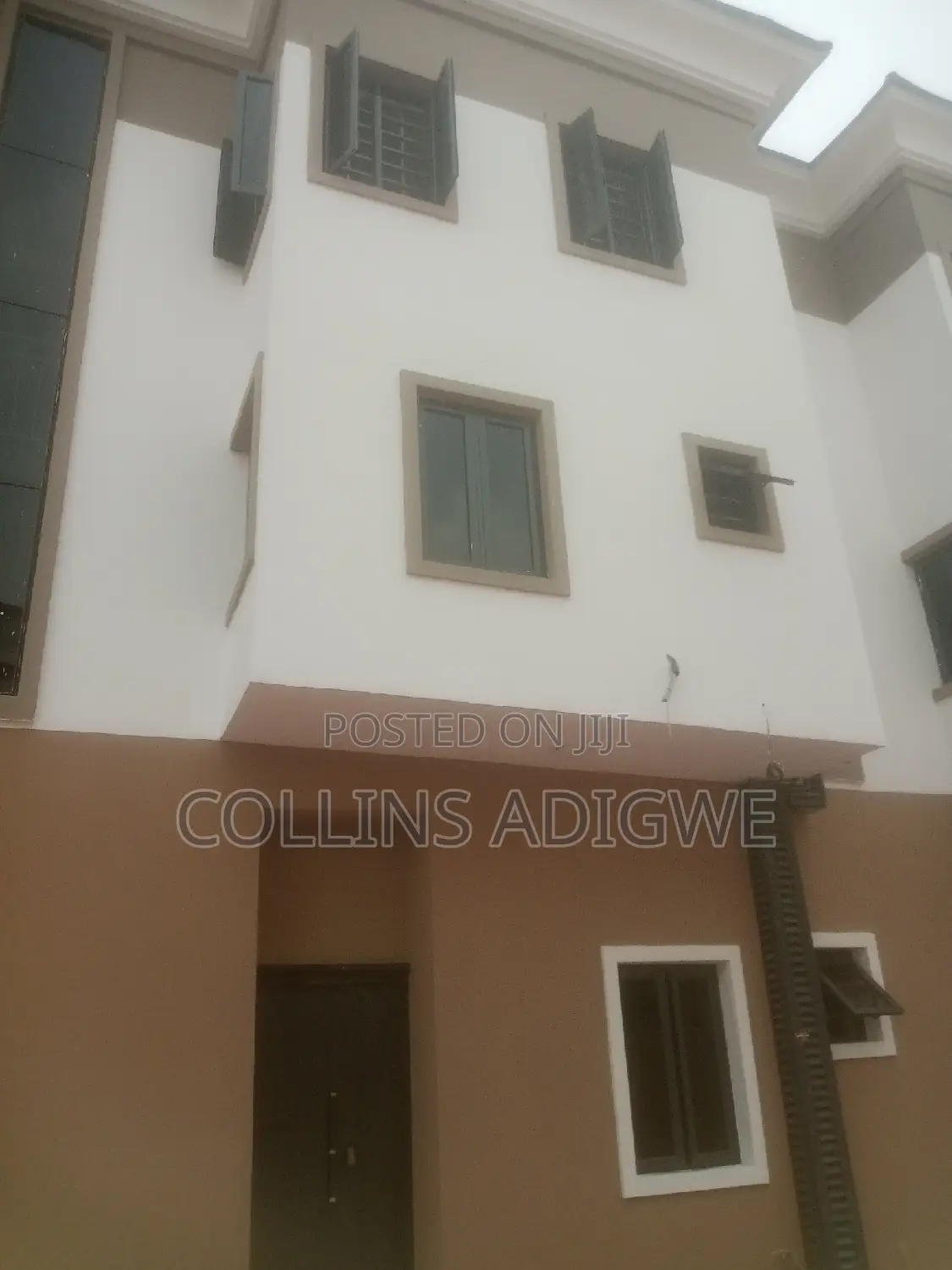 4bdrm Townhouse/Terrace in Ikota Villa - Lekki, Chevron for sale