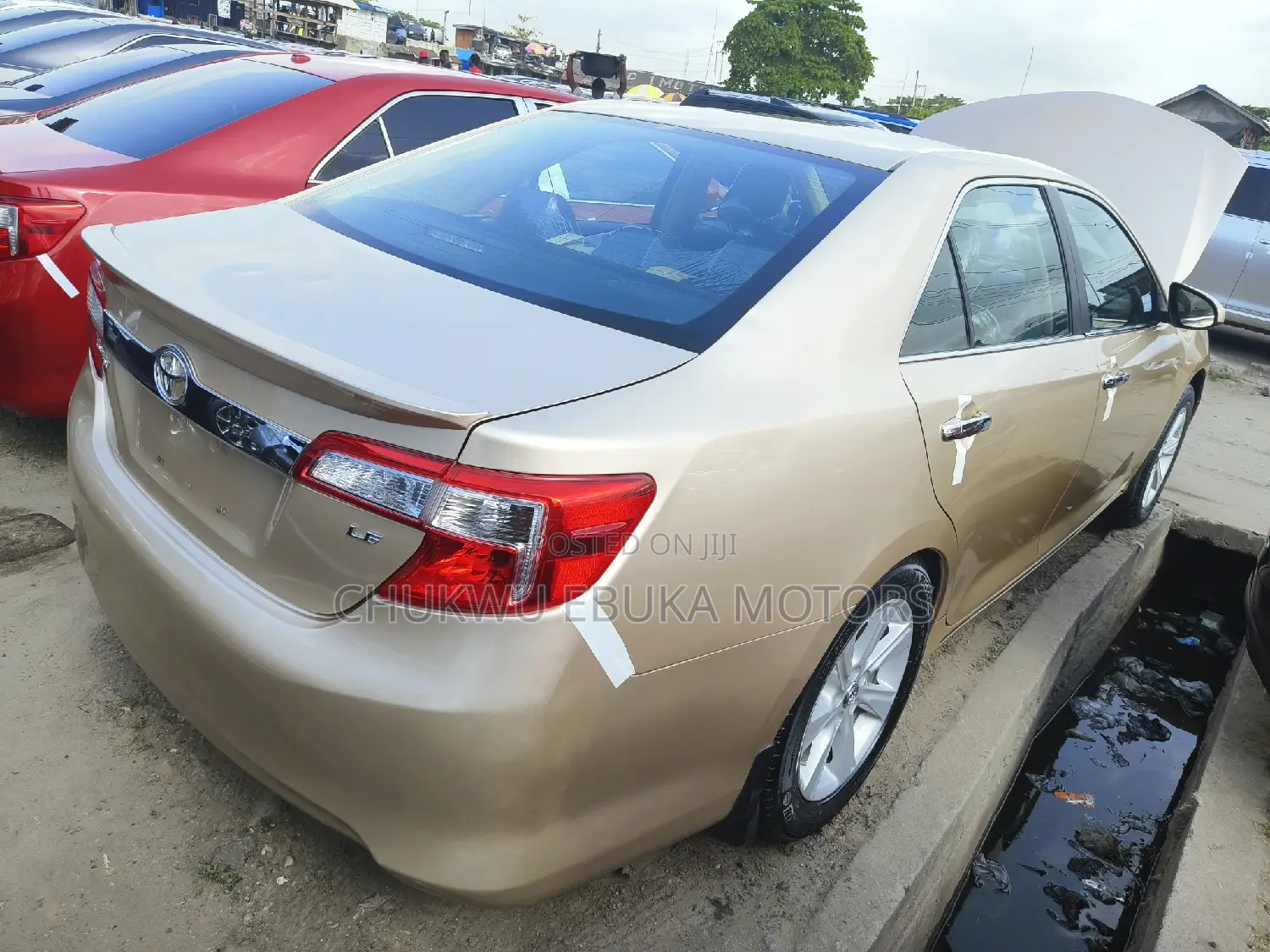Toyota Camry 2013 Gold