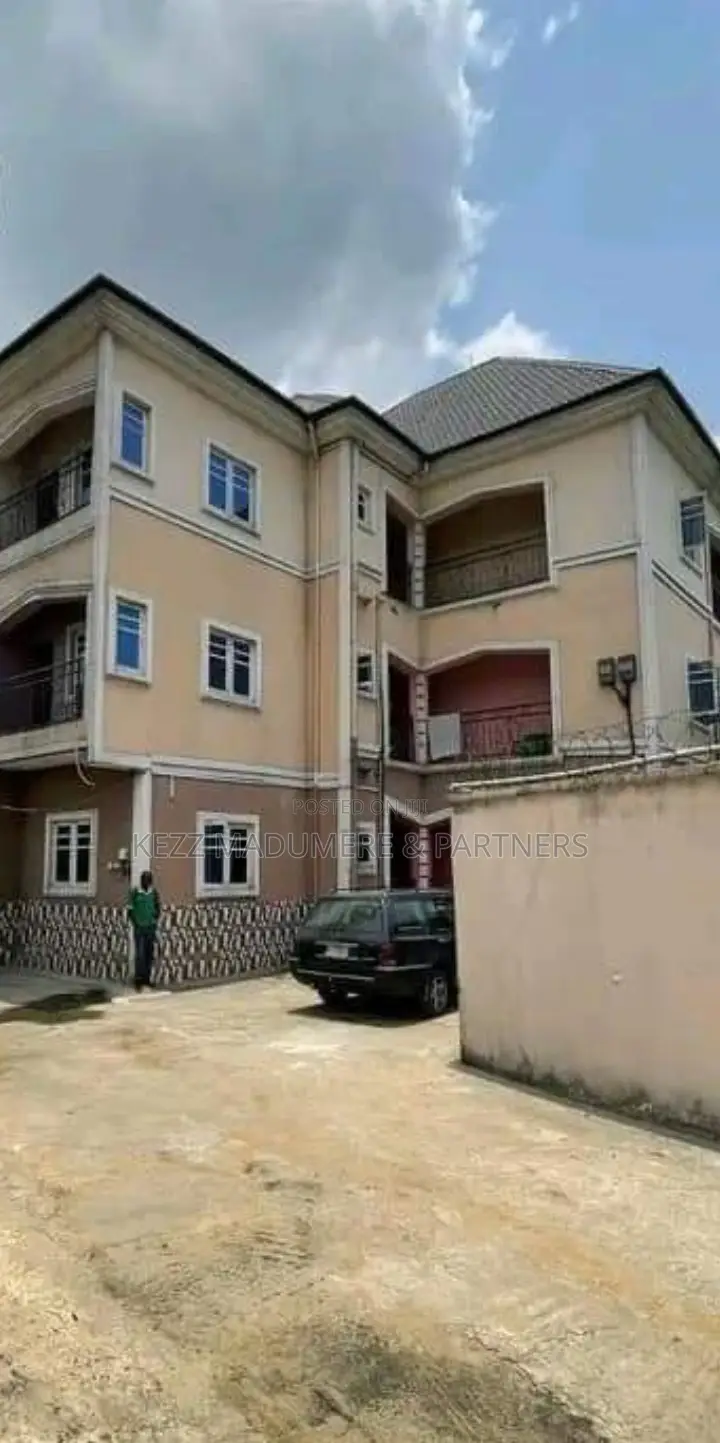 6bdrm Block of Flats in At Elelenwo , Port for sale