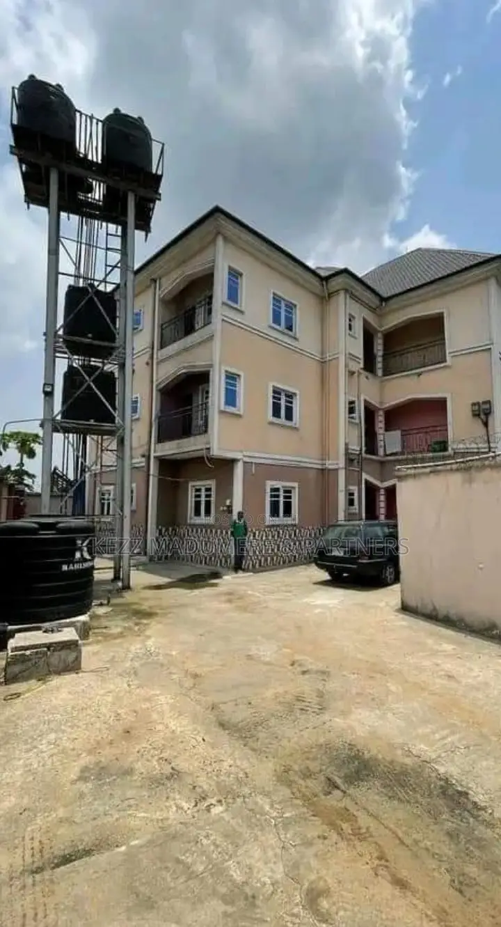 6bdrm Block of Flats in At Elelenwo , Port for sale