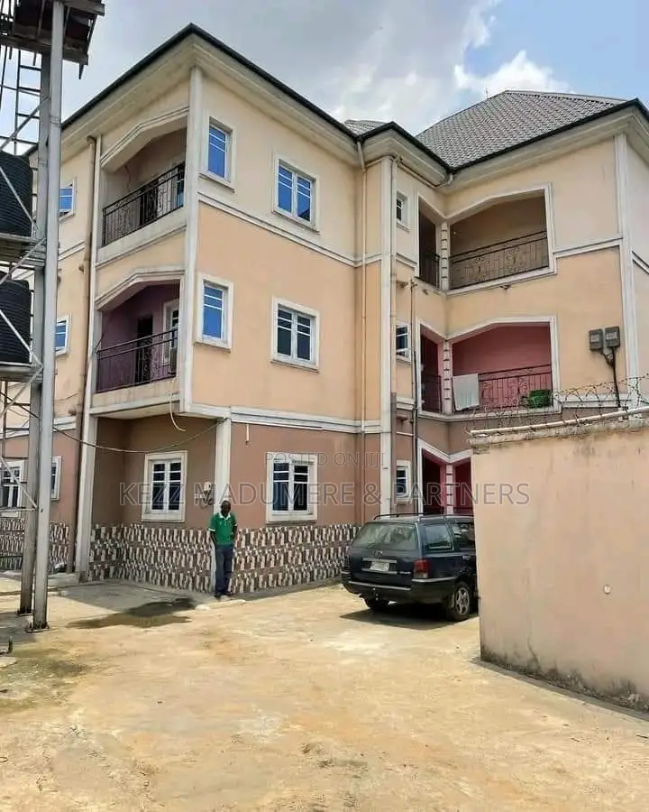 6bdrm Block of Flats in At Elelenwo , Port for sale