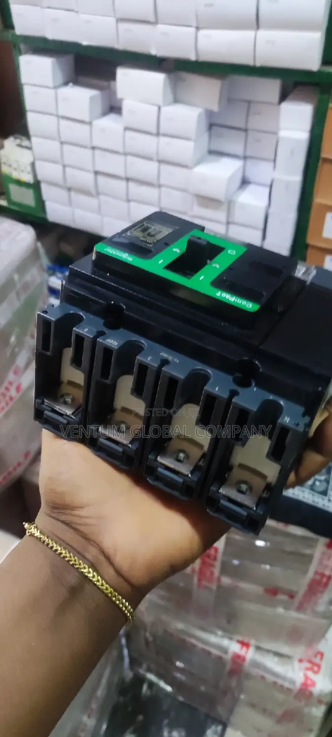 4pole Compact NSX 4pole