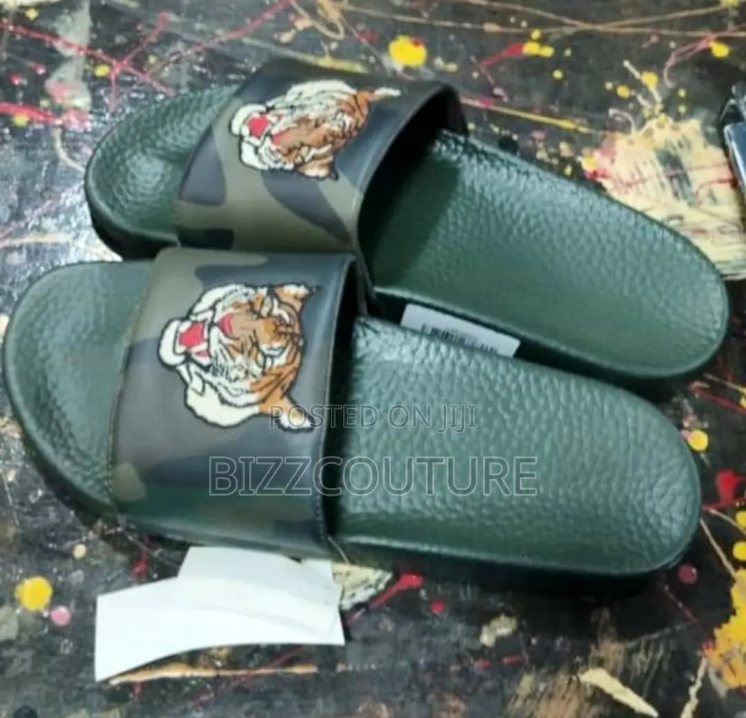 Original POLO RALPH LAUREN Slides Available in Store