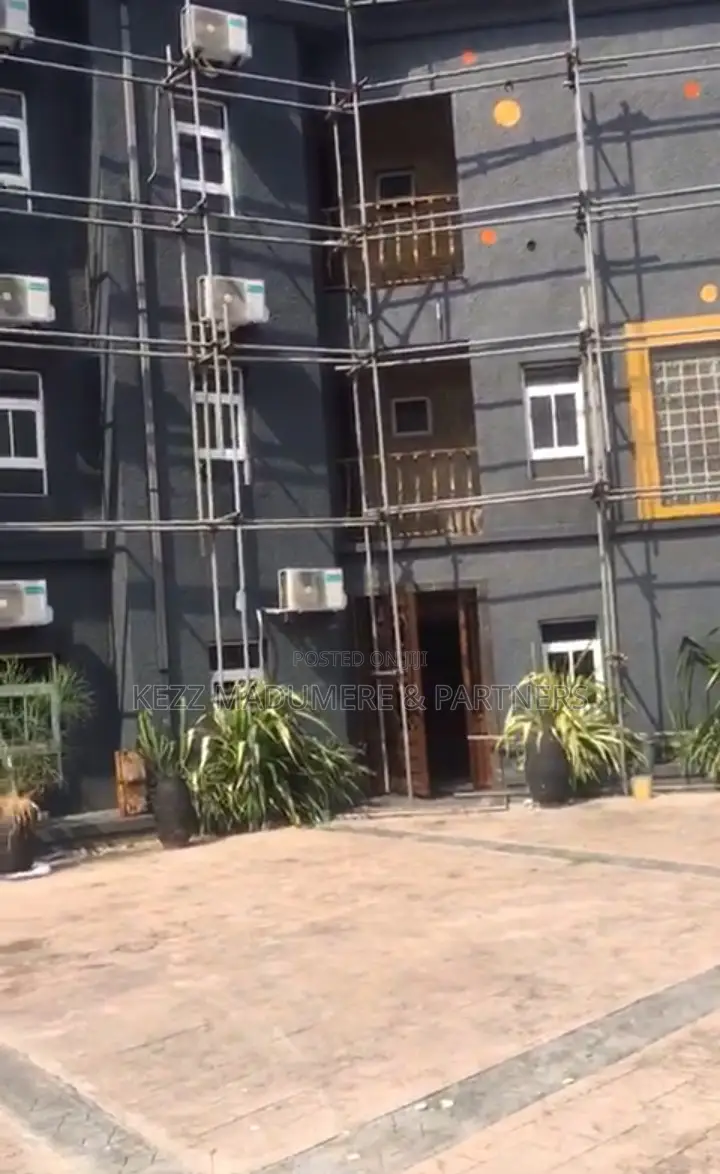 For Sale : 24 Rooms Functional Hotel