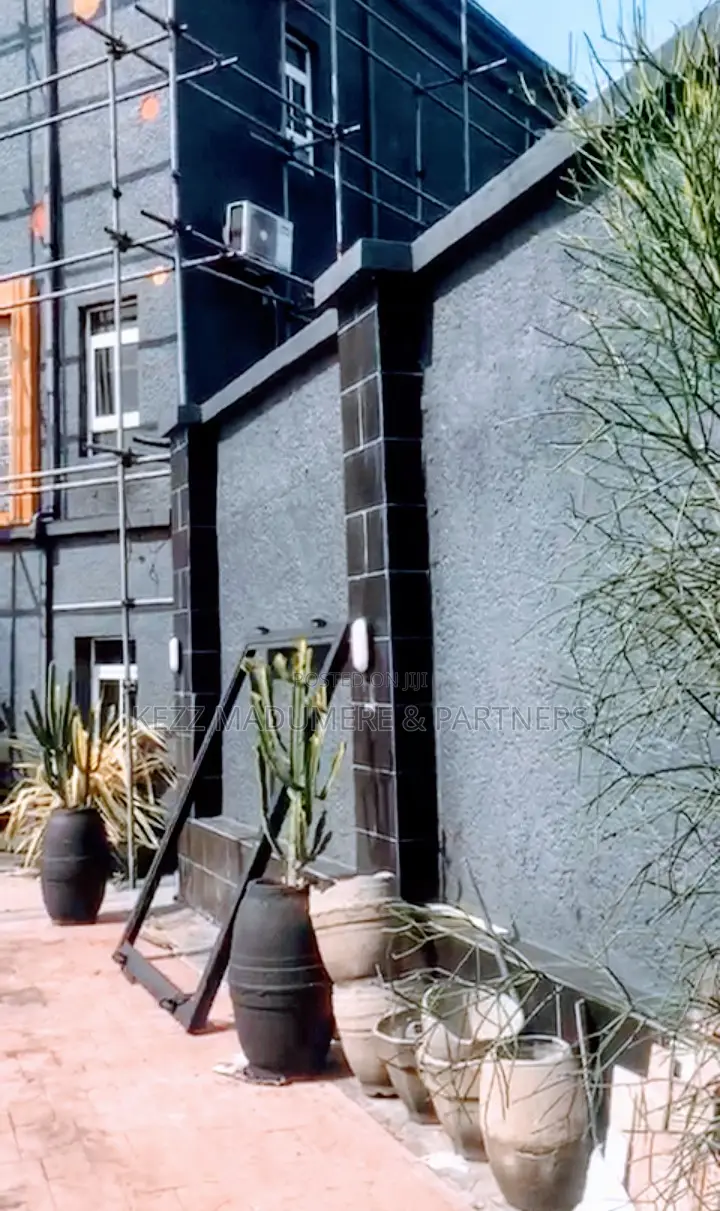 For Sale : 24 Rooms Functional Hotel