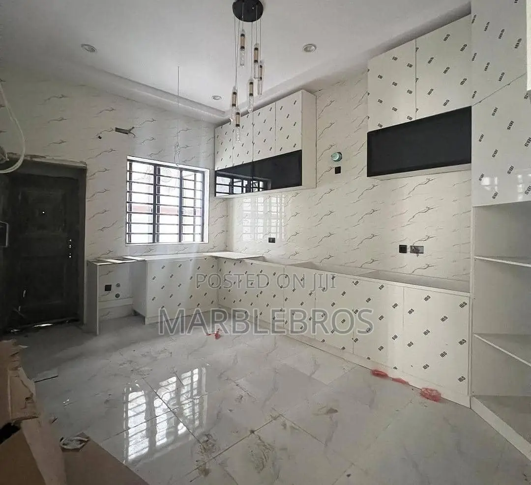 MB77, Luxury Marble Countertop Finishing Design