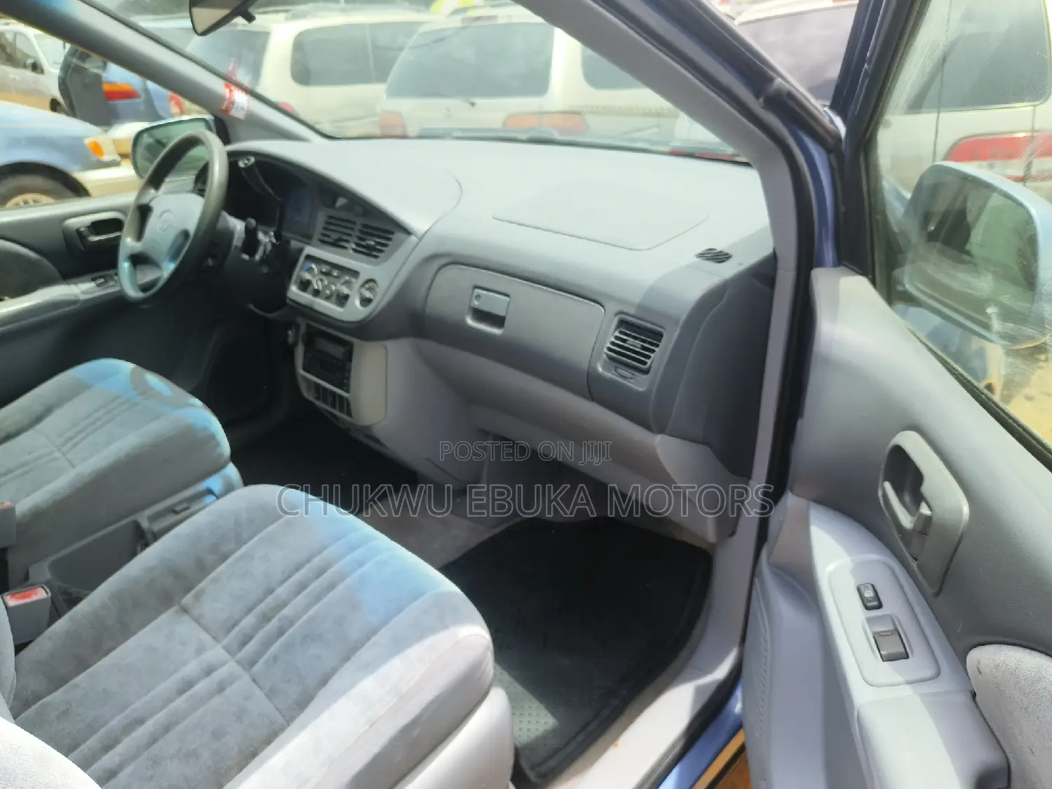 Toyota Sienna LE 2002 Blue
