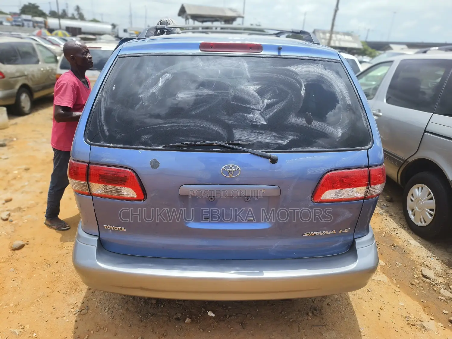 Toyota Sienna LE 2002 Blue