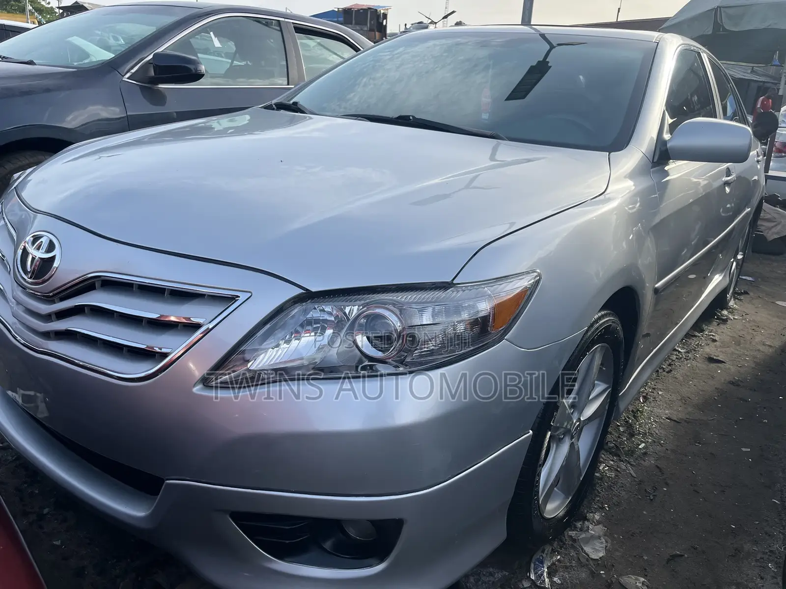 Toyota Camry 2010 Silver