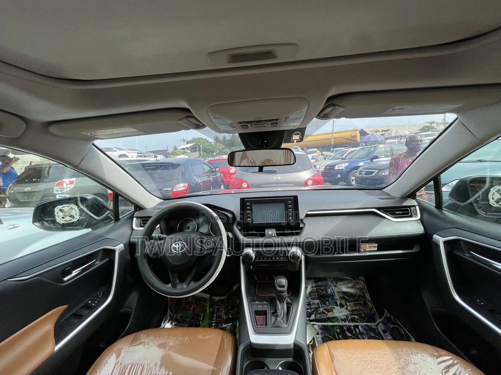 Toyota RAV4 XLE AWD 2020 Black