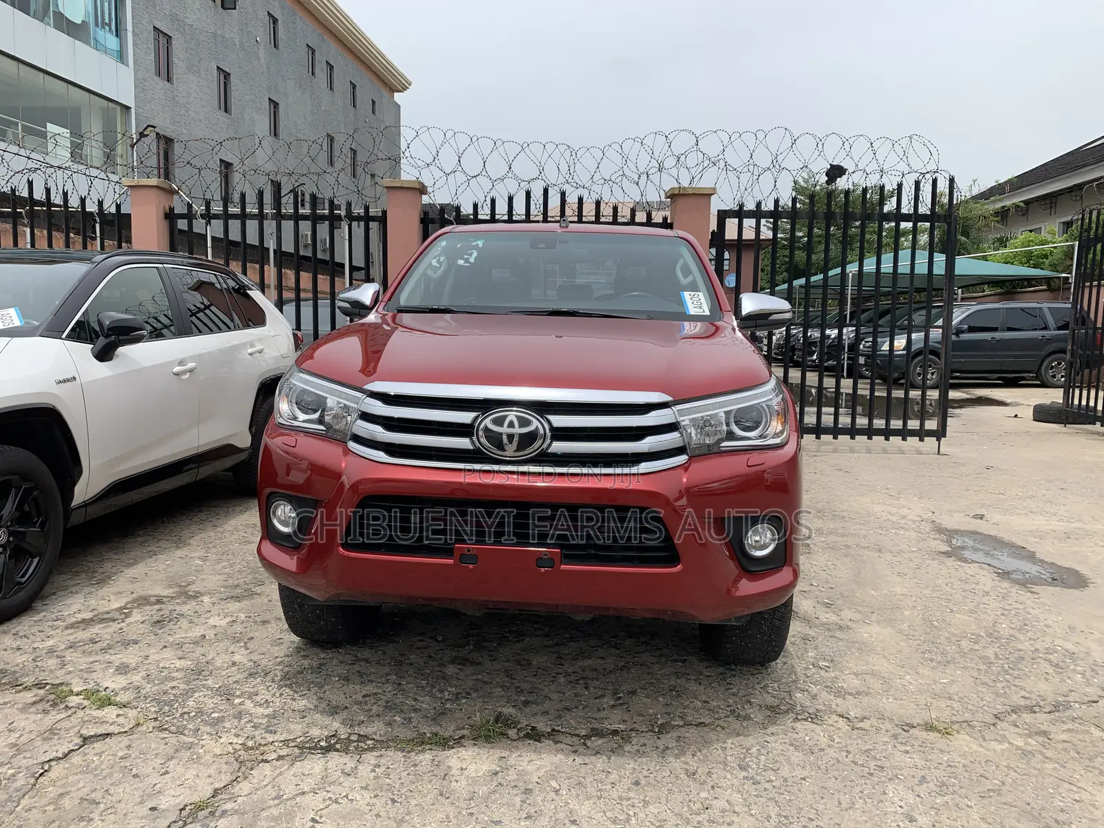 Toyota Hilux SR5+ 4x4 2018 Red