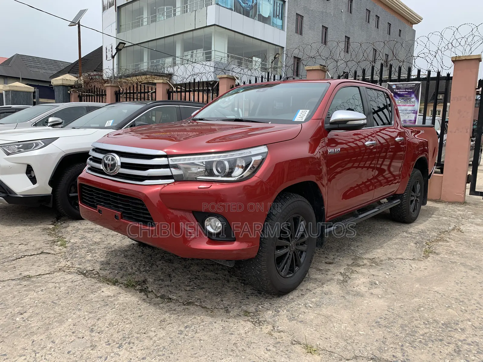 Toyota Hilux SR5+ 4x4 2018 Red