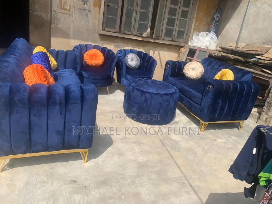 Luxurious Lined Chesterfield Sofa
