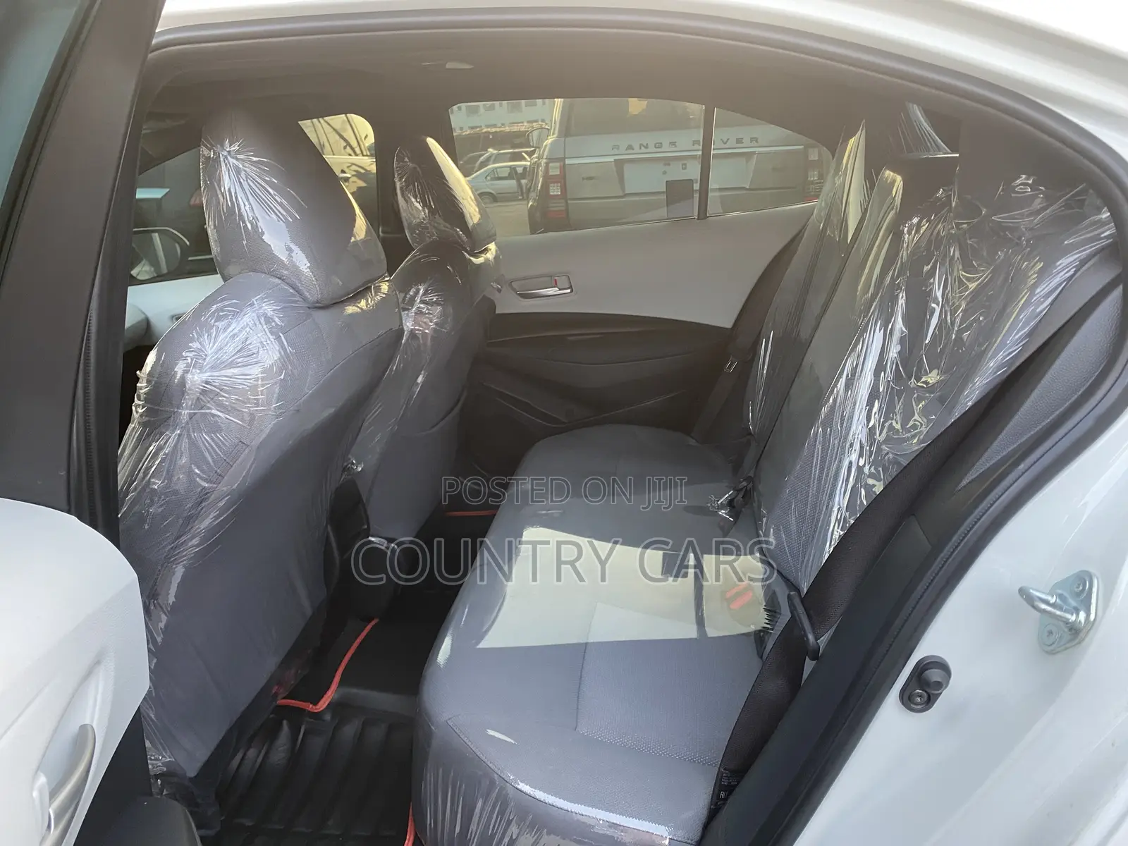 Toyota Corolla SE 2021 White