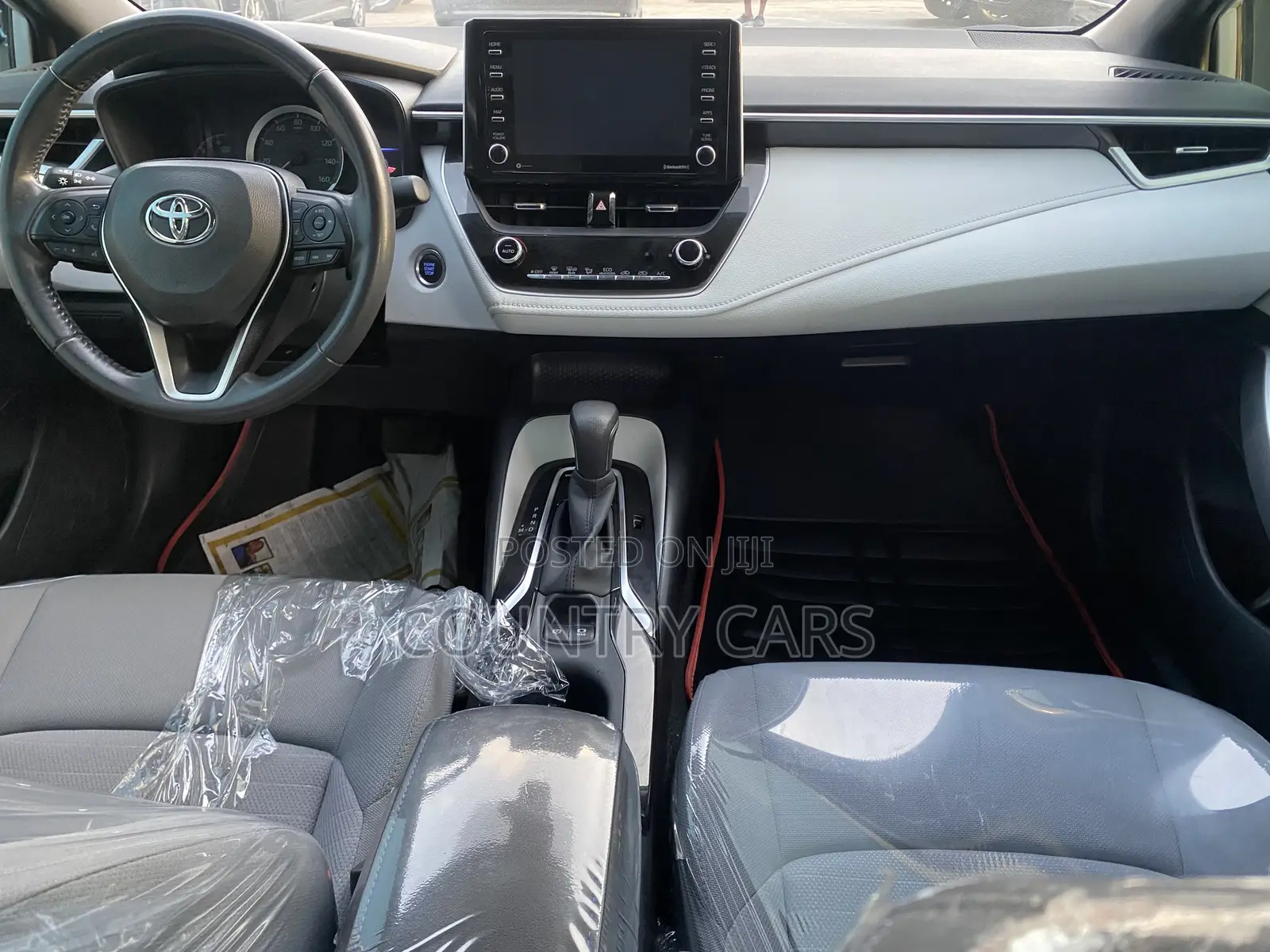 Toyota Corolla SE 2021 White