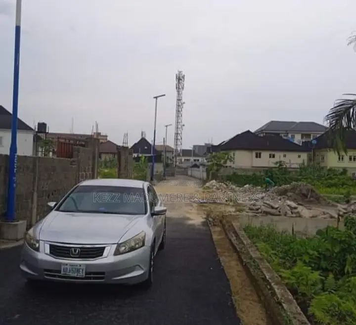 For Sale :9 Plots at Presidential Estate