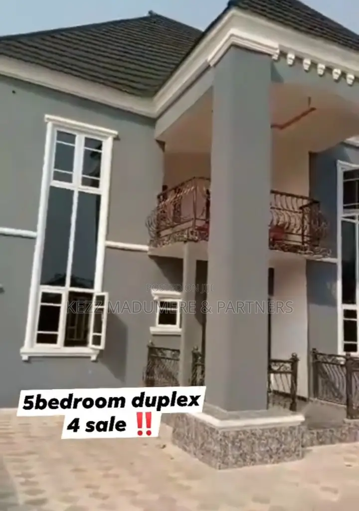 5bdrm Duplex in Off Nta Road, Port-Harcourt for sale