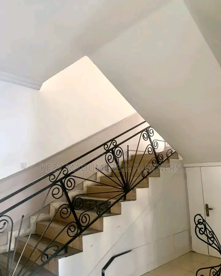4bdrm Duplex in Dr Peter Odili, Port for sale