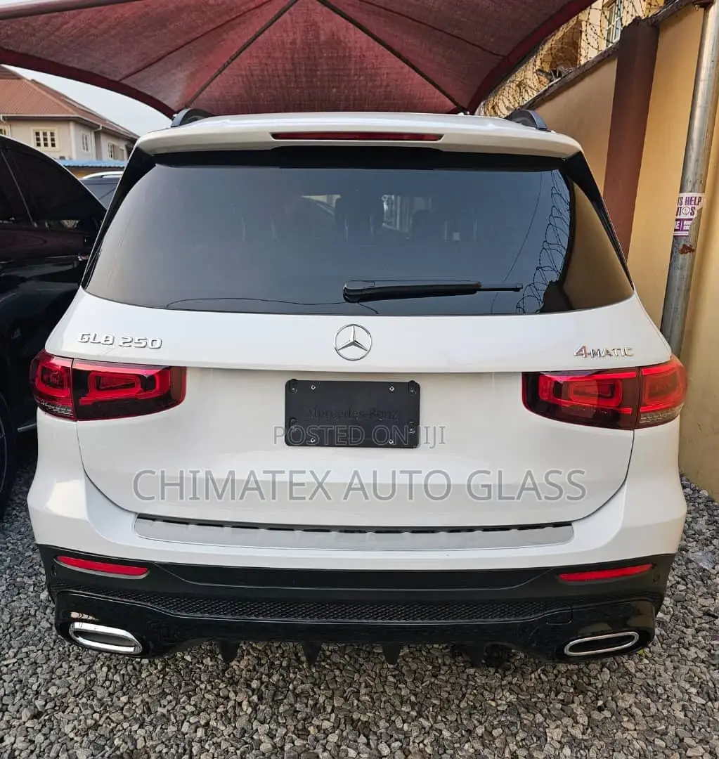 Mercedes GLB Back Screen Available 2022