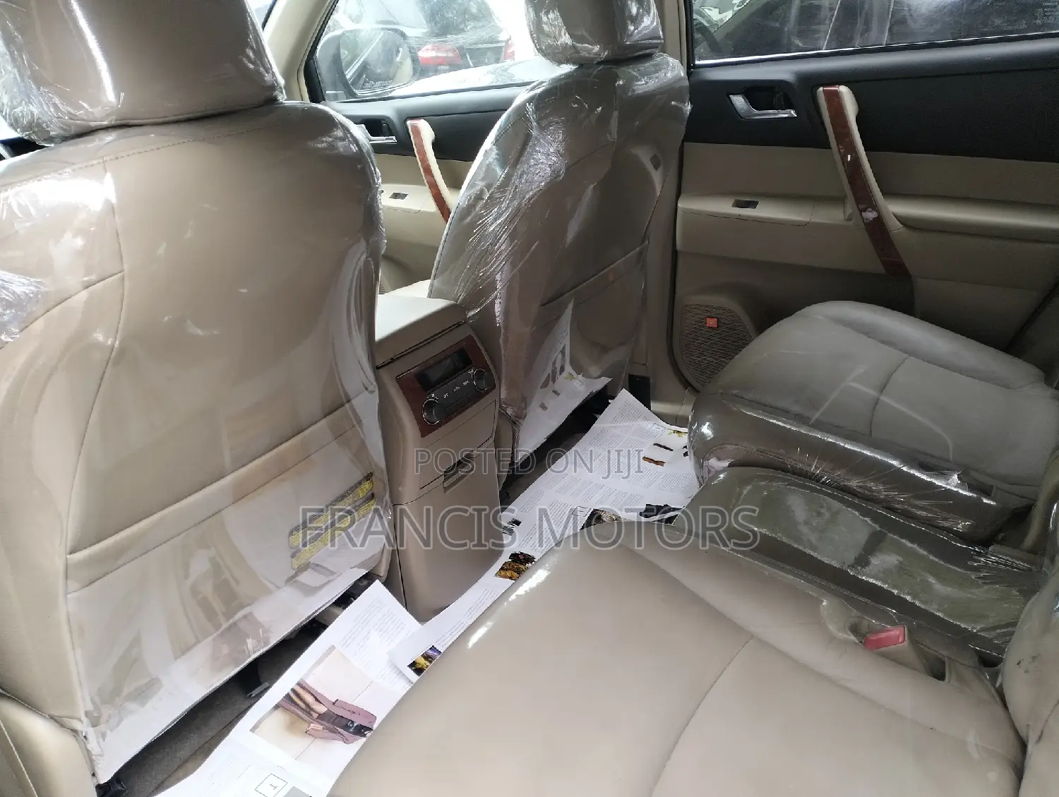 Toyota Highlander Limited 2010 Black