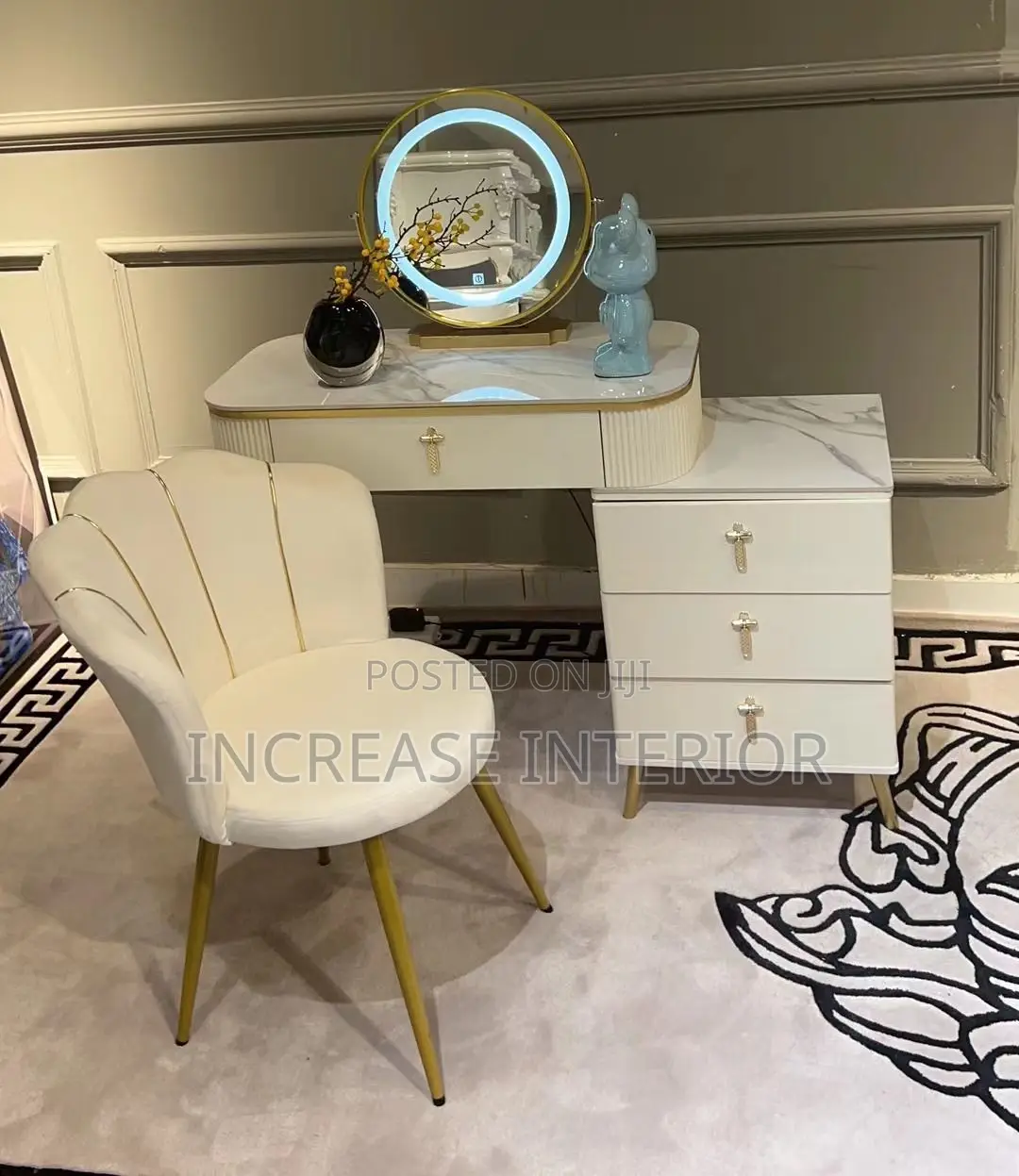 High Quality Imported Luxury Console Mirrors Set.