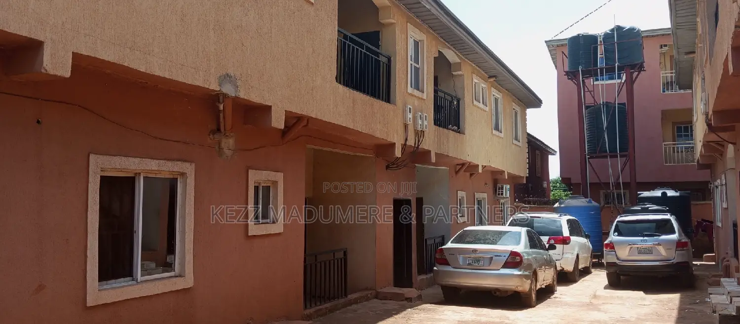 20bdrm Block of Flats in New Haven, Enugu , for sale