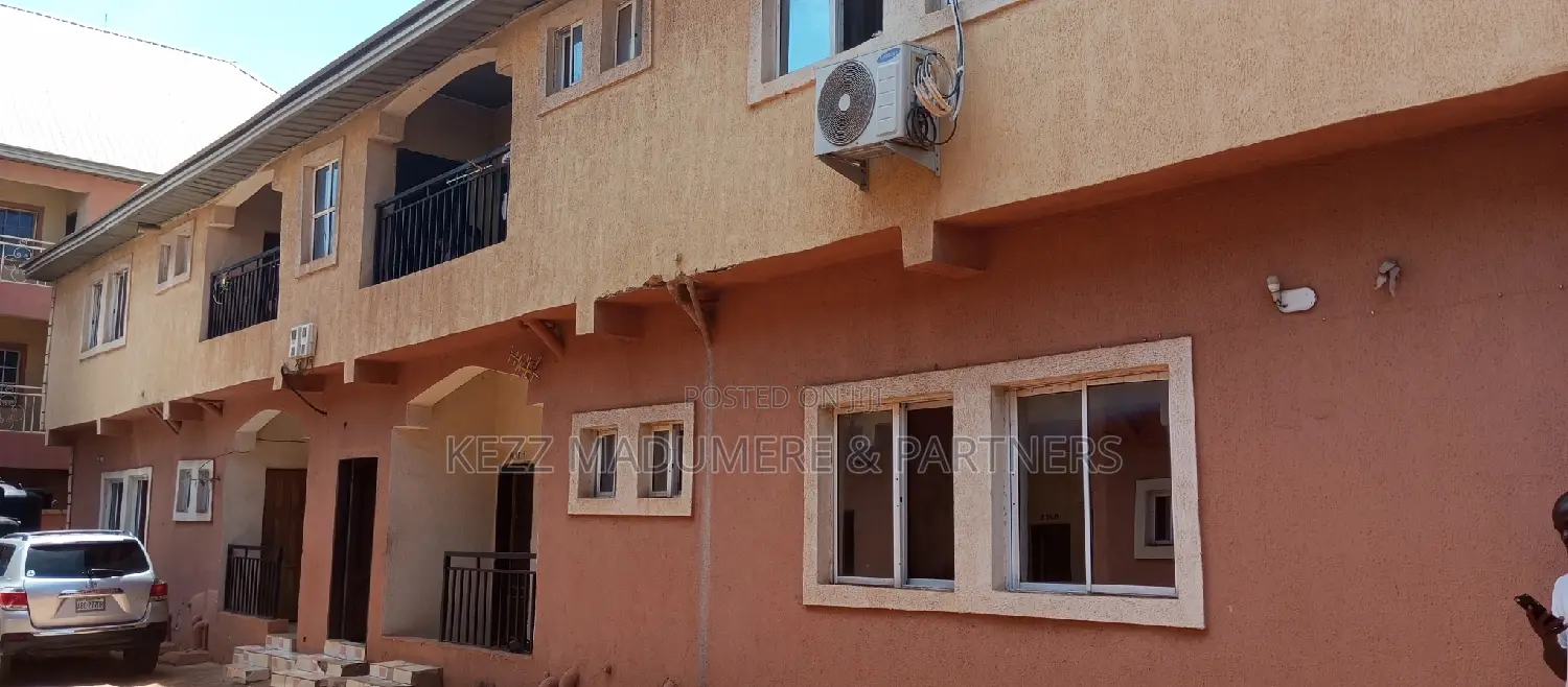 20bdrm Block of Flats in New Haven, Enugu , for sale
