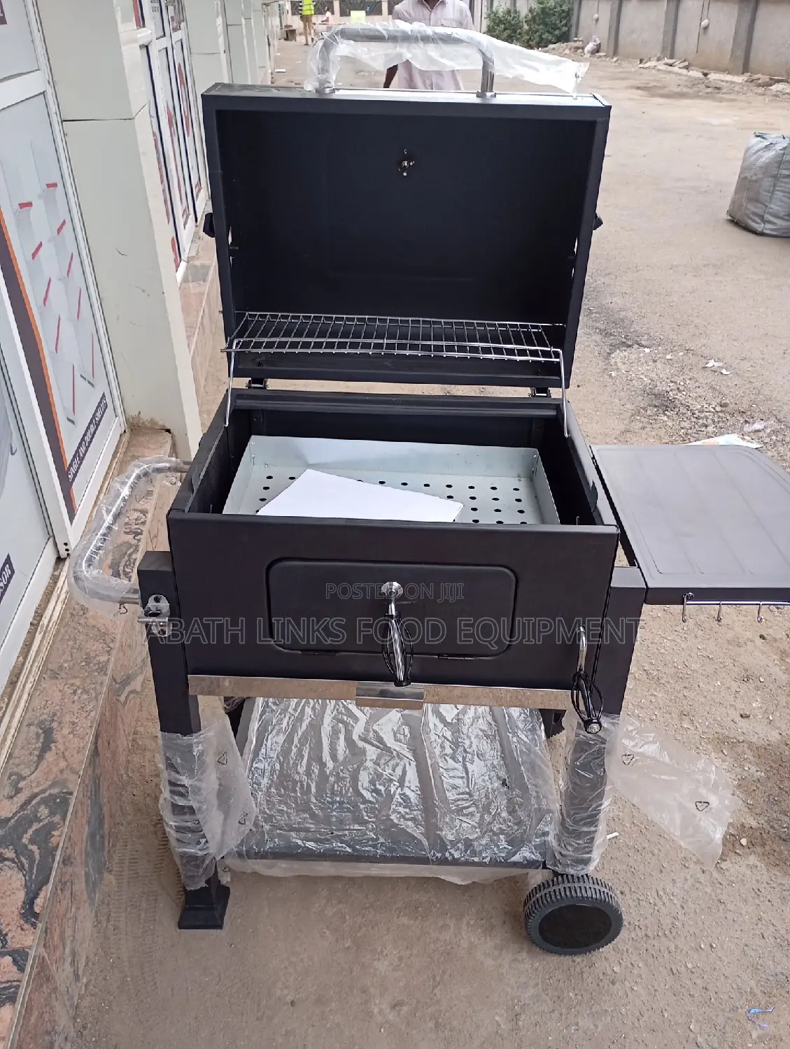Charcoal Barbecue Grill Machine