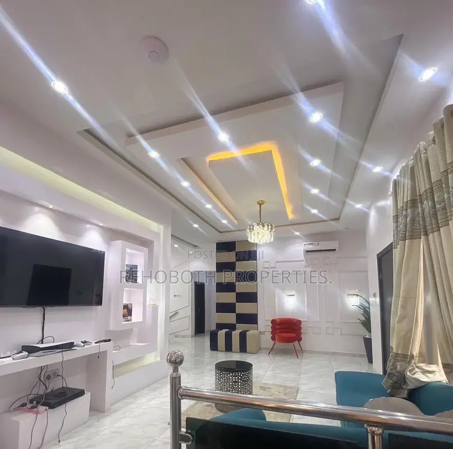 7bdrm Duplex in Akala Estate, Ibadan for sale