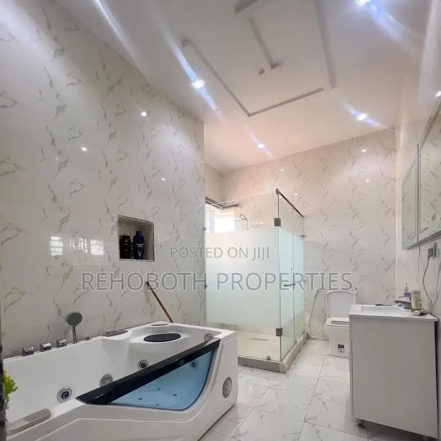 7bdrm Duplex in Akala Estate, Ibadan for sale