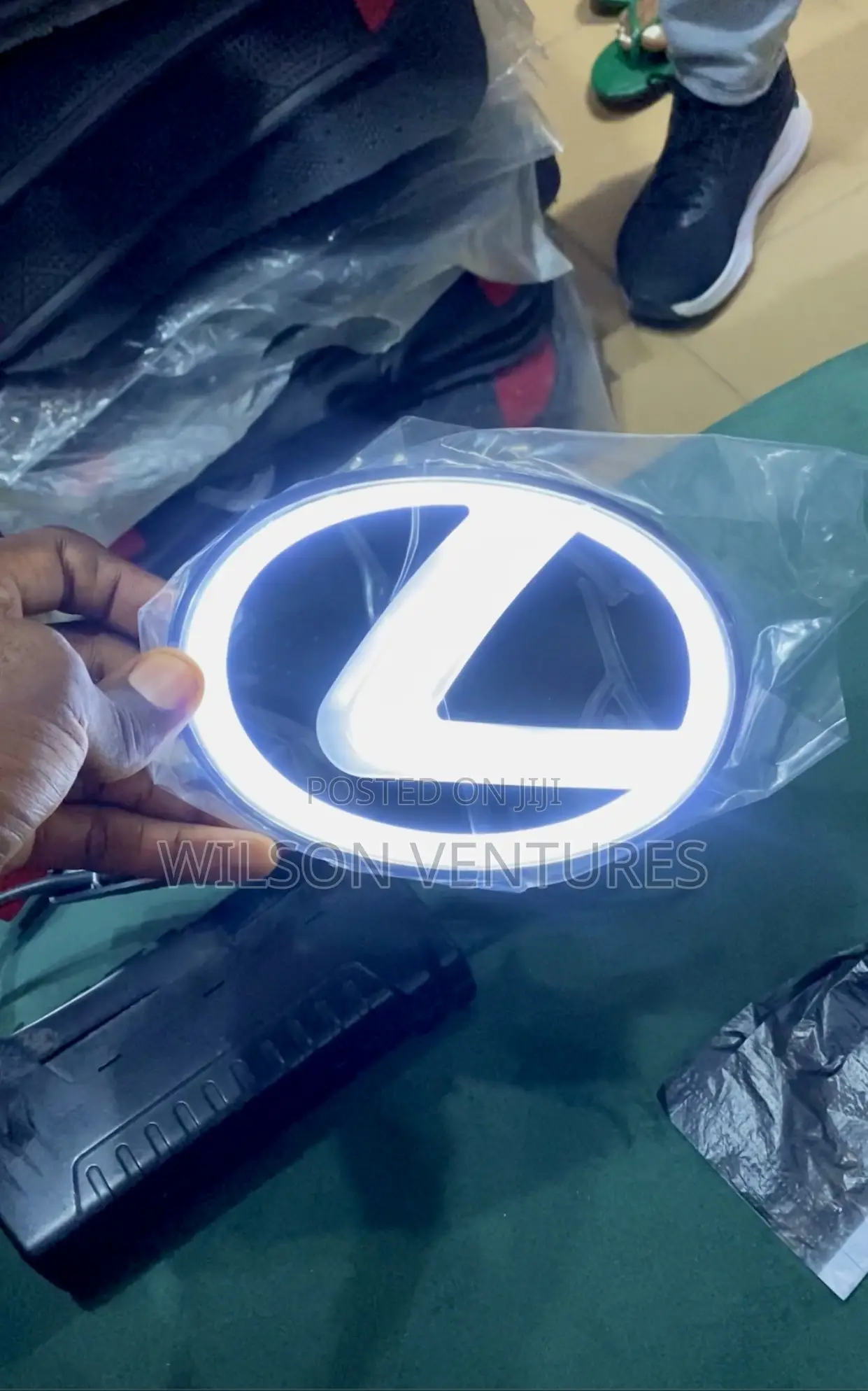 RX350/IS250 LED Front Grille Logo