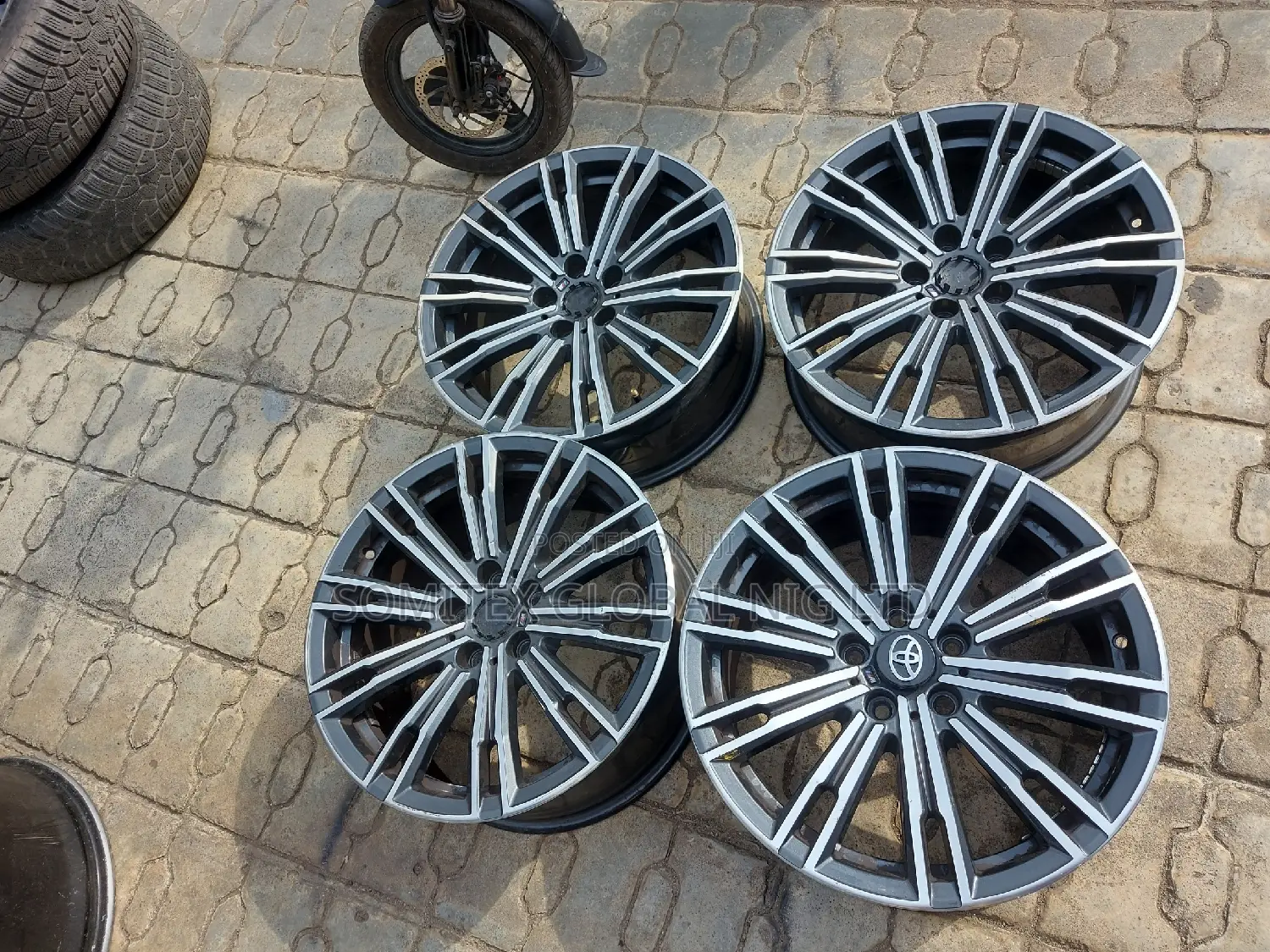 Toyota Camry 18rim.